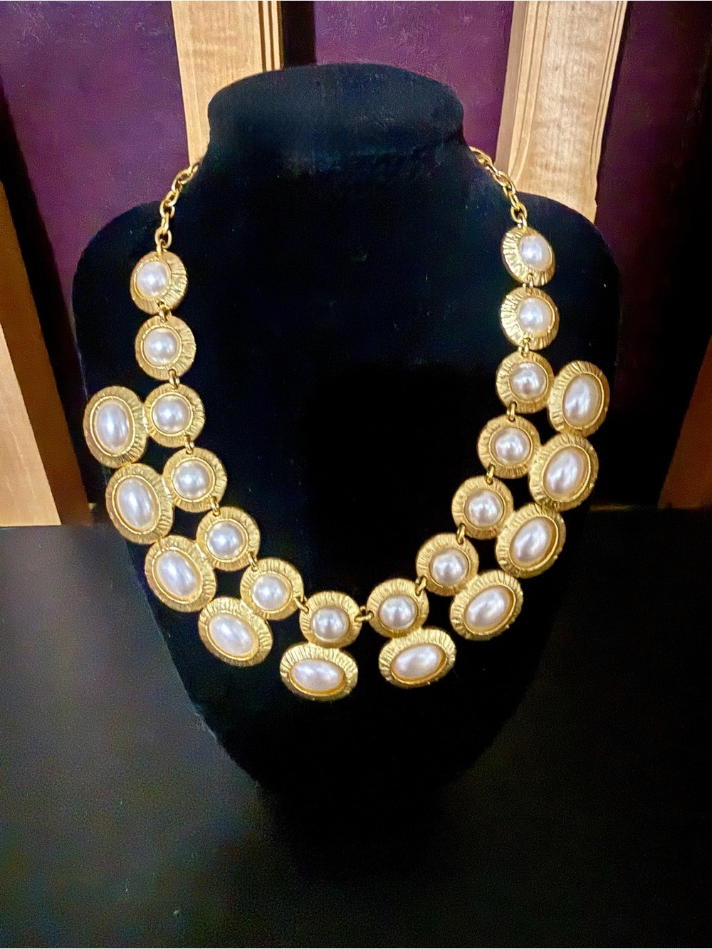 Vintage Dolce Vita Paris Faux Pearl Gold Medallion Bib Statement Necklace